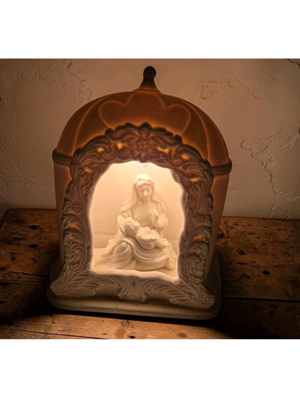VTG White Bisque Ceramic Nativity Scene Lighted Night Light Manger Holy Family
